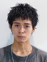 ライラ(Lyla)&nbsp;古着にハマる無造作スパイキーショート×ツイスト