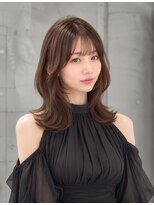 ヴィヴィッド オモテサンドウ(ViViD omotesando)&nbsp;大人ブラウン　ミディアムレイヤー　くびれヘア