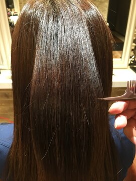 クロワ(croix) 今、話題の髪質改善ミネコラトリートメント