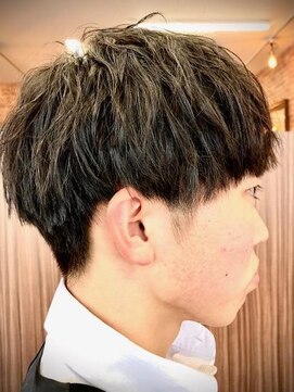 ヨシダ(YOSHIDA) カジュアルもお任せ★波打ちショートマッシュ