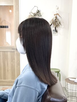 ホンネ(honne.) ココアベージュ×ミディアムヘア