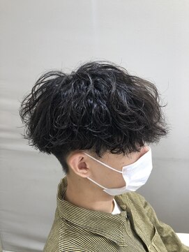 オーシャントーキョー(OCEAN TOKYO) 波巻きマッシュ(刈り上げツーブロック黒髪パーマ)