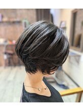 響 ショートボブ