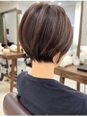 丸み大人の耳掛けショート