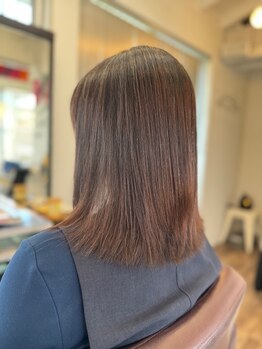 マーヴィンアコウ(Marvin Ako)の写真/ダメージ・うねり・パサつきも、ツヤやかな美髪になる「髪質改善カラー」で大人女性のお悩みを解決に導く☆