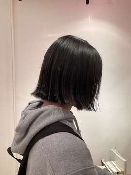 ロムロクウェット(L'HOMME ROQUETTE) 外ハネボブ　オリーブグレージュ