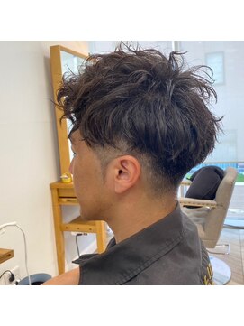 フロラクロマ 上通NEWS裏(FLORACHROMA) メンズツーブロックパーマ