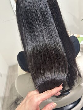 アンキャトル(un quatre) ナチュラルロングストレート