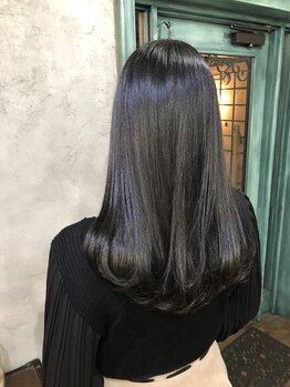 [高田馬場/カット+髪質改善\14080]頑固なクセ毛や広がりも解消♪艶のある自然な仕上がりに！