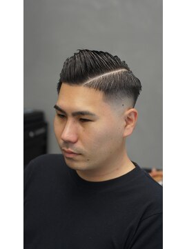 ワイズチョップガレージ(Y's CHOP GARAGE) ハードパート　スキンフェード　ライン