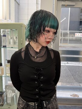 QUON Emerald green×Black
