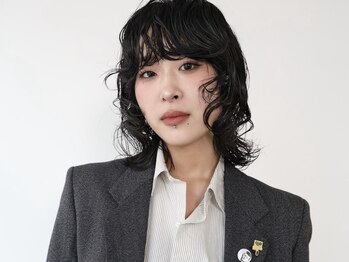 チックタック エアライン(TICK-TOCK Airline)の写真/触れたくなる潤い美容液パーマ&特許取得の小顔カット。計算された動きで、崩れにくく洗練されたスタイルへ