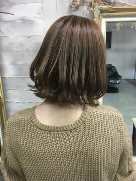 モニュメント(Monument) 外ハネミックス巻きボブ