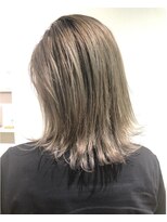 ルー(loup)&nbsp;☆シルバーグレージュ☆ダブルカラー/ブリーチ/ハイトーン