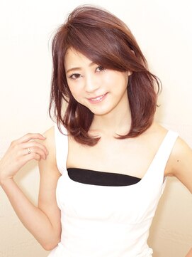 デラハイダウェイ(DELA HIDEAWAY) レイヤースタイル 艶のある髪