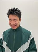 ナチュラルな刈り上げのショートヘア
