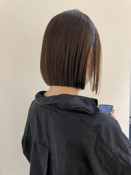 パル(PARU) ワンレングスボブ