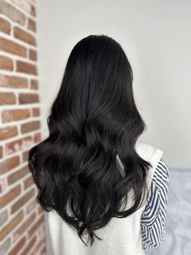 エニー 栄(Any) 韓国レイヤー×透け感たっぷりのダークグレー