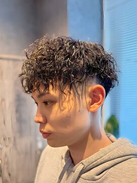 シック(chic.) ツイストスパイラルパーマ/メンズ曲がる縮毛矯正/髪質改善