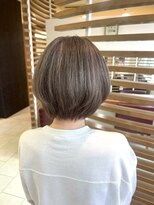 ラ シェンテ エイジア 川西(La Sente Aja)&nbsp;【脱白髪染め大人のハイライトカラー】グレイシルバー