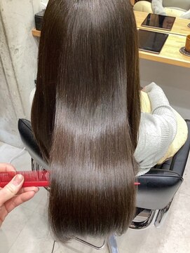 ディーエックス スリー(Dxxxx III) ラテブラウン