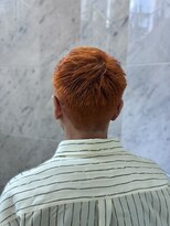 プラス アヴェダ(PLUS AVEDA)&nbsp;オレンジカラー×フェードショート