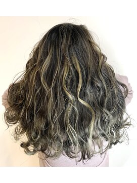 ラヴィエール(LAVIERE by R-EVOLUT) ダメージレス3Dハイライト　店長　柿本翔一朗