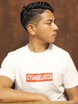 大人のアップバングショート