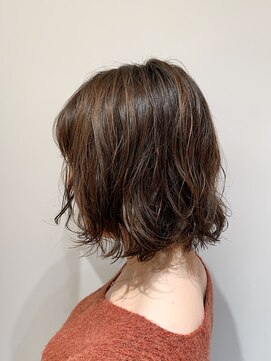 ムーン(moon) #縮毛矯正#ストレート#ミニウルフ#テラコッタ#くすみブルー