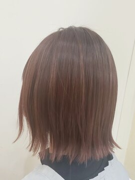 アローズ ステラプレイス店(HELLO'S) 伸ばしかけボブ×ピンクカラー