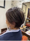 フェザーバンクショート×白髪ぼかしハイライト