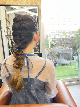 クロムス(clomus) 【clomus】パーティーヘアセット