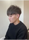 流行ツーブロック刈り上げスーツ黒髪ベリーショート