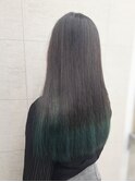 グラデーション×エメラルドグリーン
