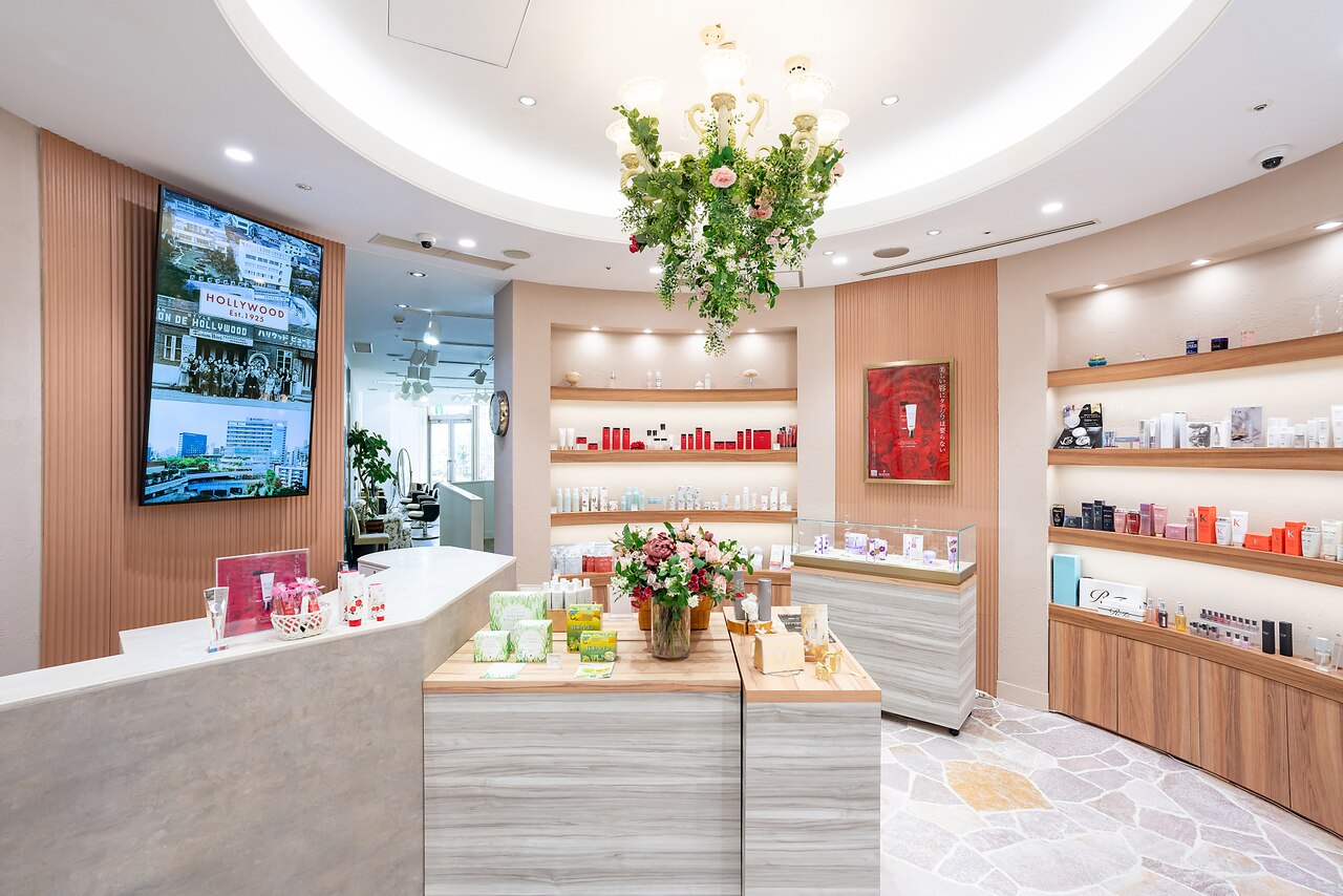 ビューティーセラーバイハリウッド(BEAUTY CELLAR BY HOLLYWOOD