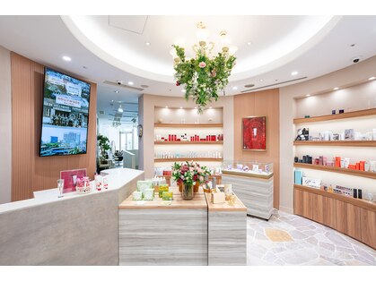 ビューティーセラーバイハリウッド(BEAUTY CELLAR BY HOLLYWOOD)の写真