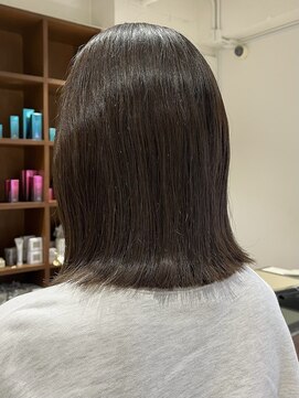 ぱつっとボブ/切りっぱなしボブ/赤味消しアディクシーカラー