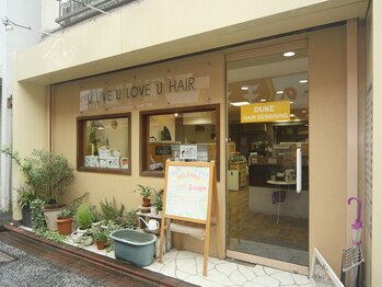 デューク(DUKE)の写真/ベテランスタイリストが白髪をしっかり見極めて施術。髪に優しく、艶やかで若々しい印象に♪色持ちもUP。