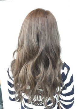 ベルファーレ(velfarre) 外国人風！グレージュ