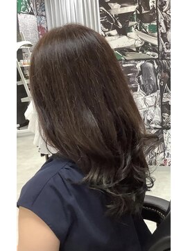 スワロ(SWARO) ゆるふわ巻き髪スタイル