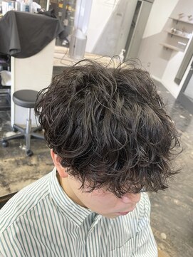 クロ(KURO.) ＃波巻きツイストスパイラルパーマ＃波巻きクリームパーマ