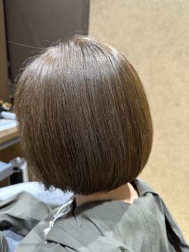 イロハ(iroh) ボブ/オリーブベージュ/オッジィオット