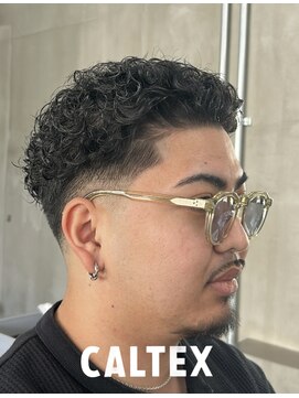 カルテックス(CALTEX) オールバックパーマスタイル