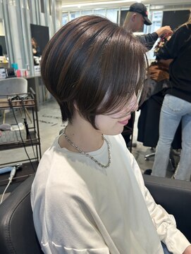 キング(K!ng) 縮毛矯正髪質改善ハイライトレイヤーカット枚方美容室エクステ