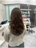 柔らか質感で魅せる、品のあるロングウェーブ/ゆるパーマ