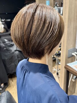 ハピネス クローバー 八木店(Happiness CLOVER) 30代40代50代60代ショート前下がりボブ脱白髪染め白髪染めぼかし