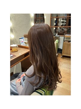 エルサフィロ キタハマ(el zafiro kitahama) 20×30×40代×オレンジベージュ×ツヤカラー×外ハネスタイル