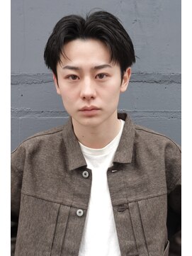 フィルムス 大阪本町(FILMS) 伸ばしかけの方におすすめ！短めセンターパート