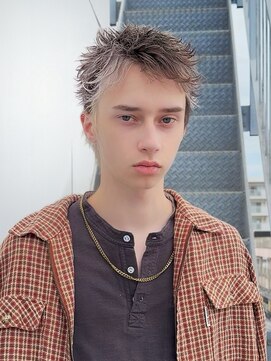 メンズヘアフェイス(Men's hair FACE。) メンズブリーチ/ダブルカラー/スパイキーショート