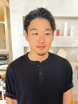 リコ(Lico) 大人の色気を引き出すメンズパーマ